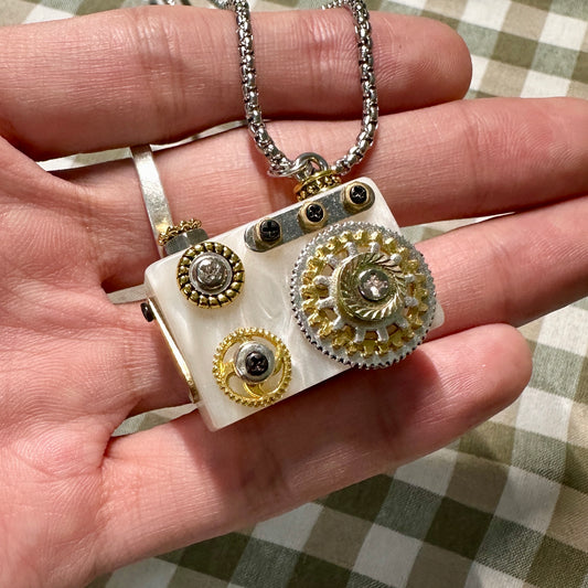 Chrobo –small camera-style handmade punk-style robots, necklaces and bag charms